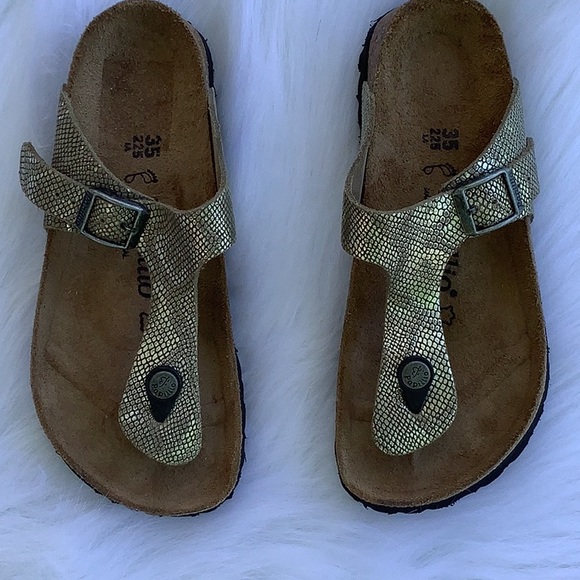 Birkenstock Shoes - ⭐️NWOT⭐️Papillon Gizeh sandal - Birkenstock